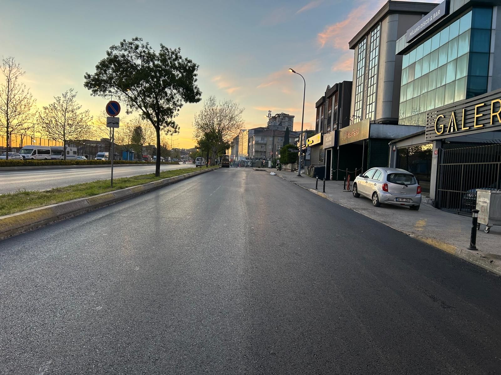 Ataşehir, Kayışdağı Caddesi Yanyol’da Asfalt Serimi Tamamlandı